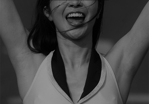 チアガールの恥ずかしすぎる毛穴や腋の剃り残し